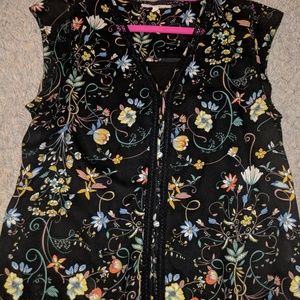 Black flower sleeveless blouse